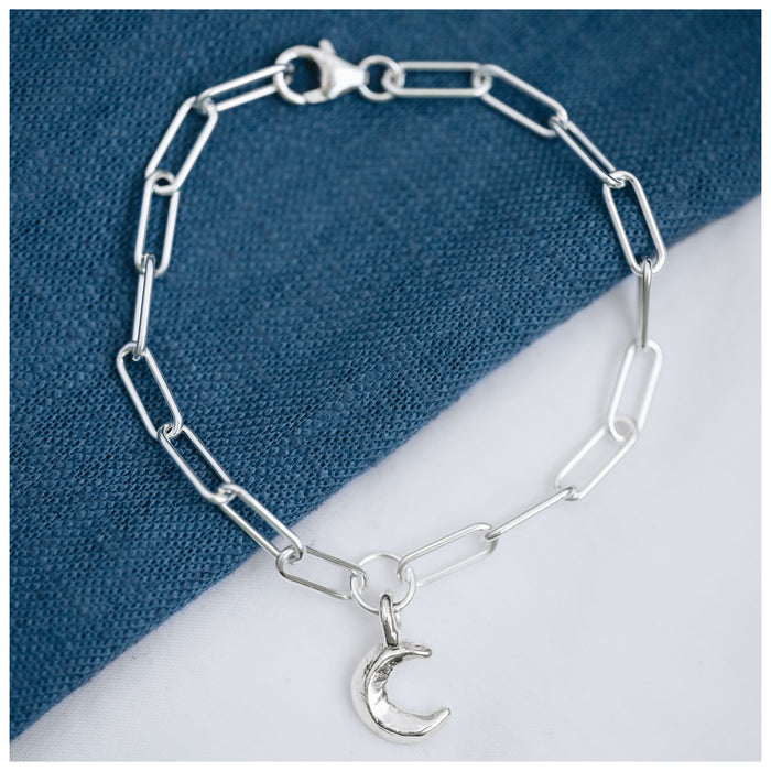 Mini Crescent Moon Trace Chain Bracelet