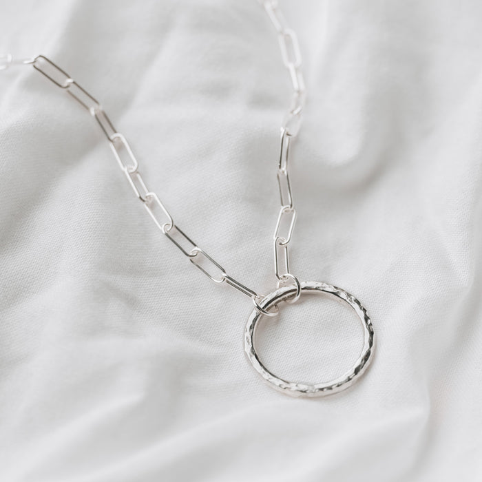 Trace Chain Halo Necklace