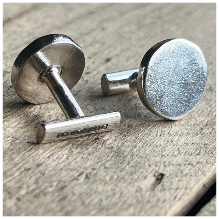 Cufflinks