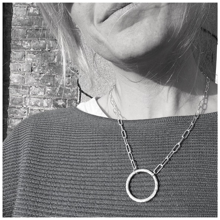 Trace Chain Halo Necklace